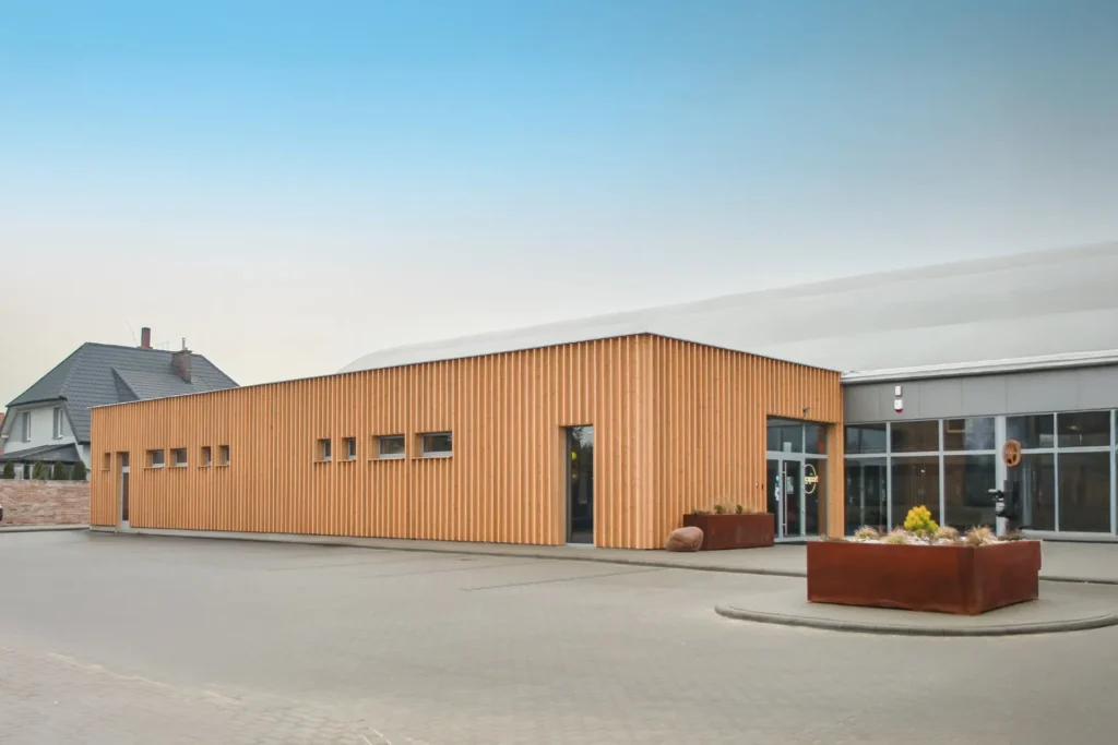 zaplecza-hal-sportowych-domki-klubowe-zaplecza-sportowe-korty-do-padla tenistal